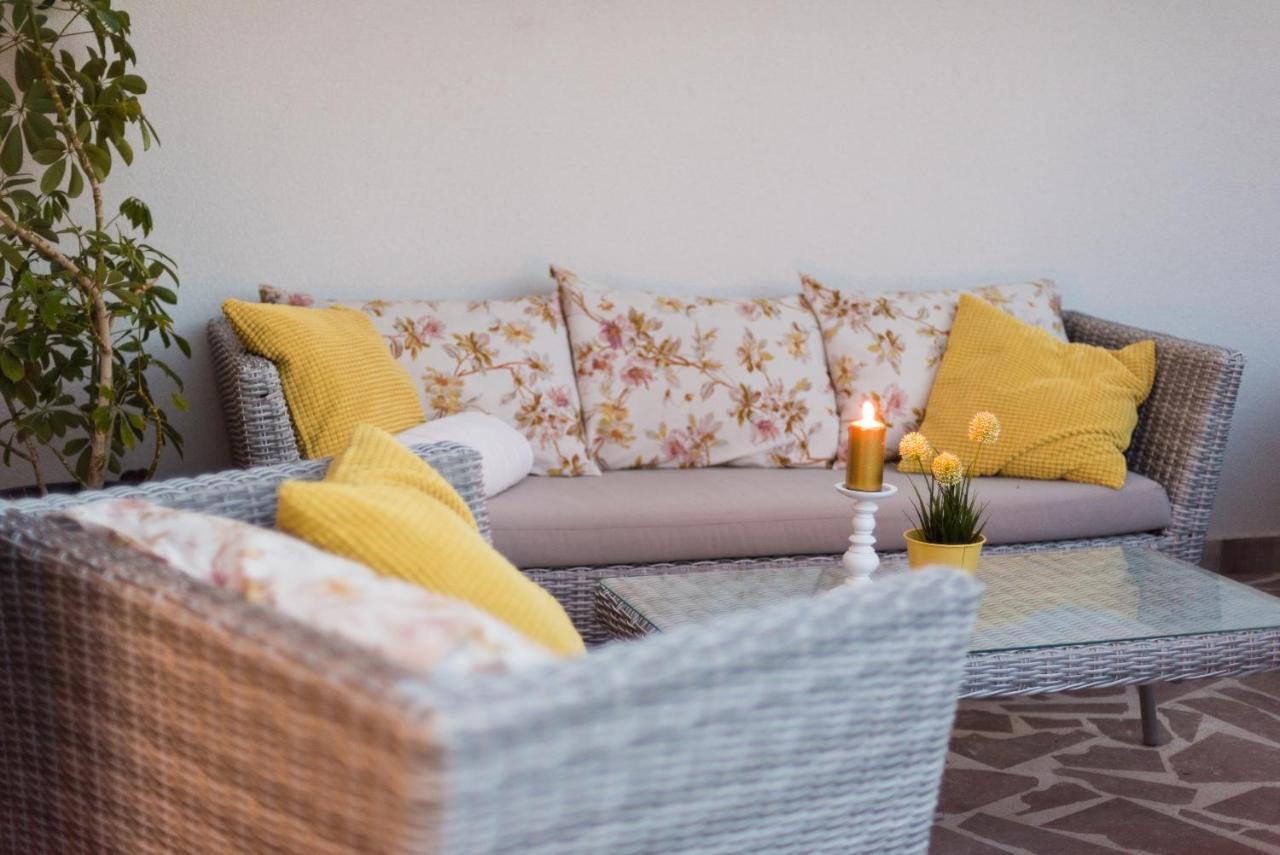 Apartmani Julija Vodice Esterno foto