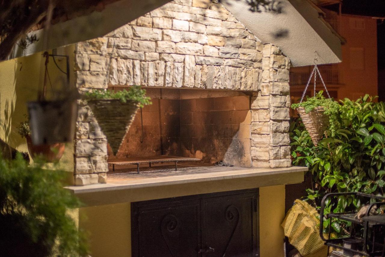 Apartmani Julija Vodice Esterno foto