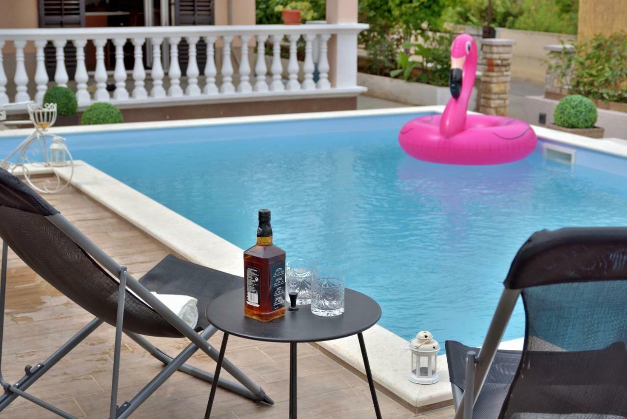 Apartmani Julija Vodice Esterno foto
