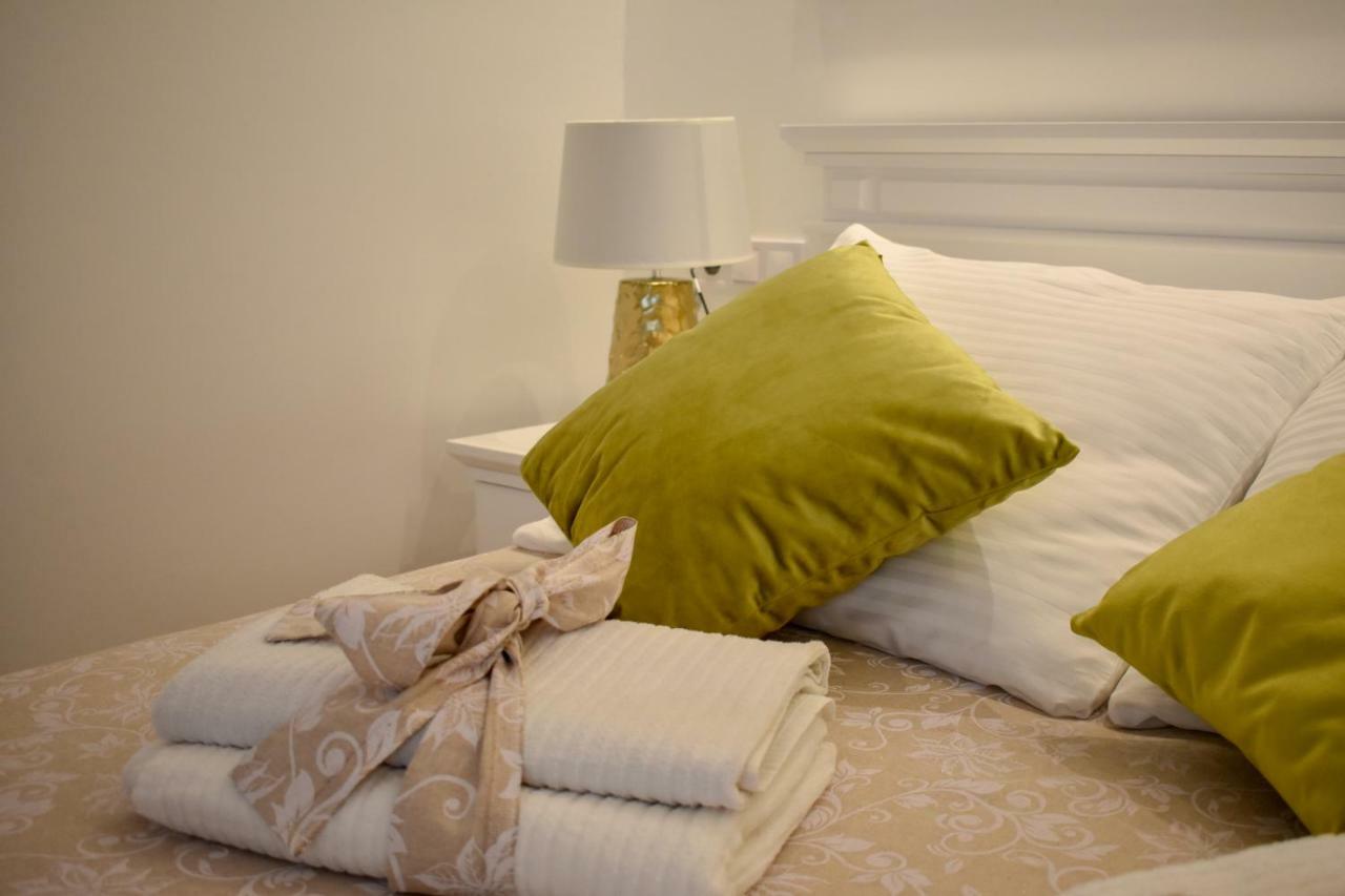 Apartmani Julija Vodice Esterno foto