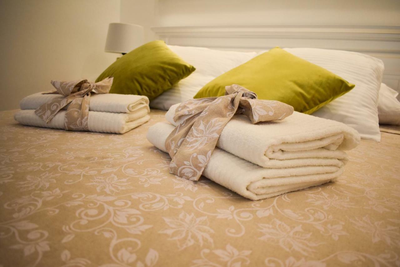 Apartmani Julija Vodice Esterno foto