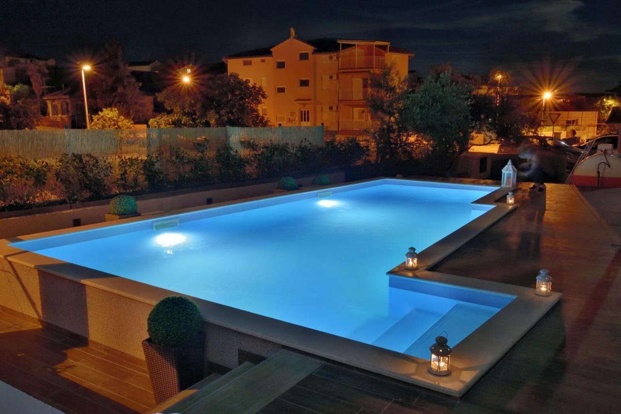 Apartmani Julija Vodice Esterno foto